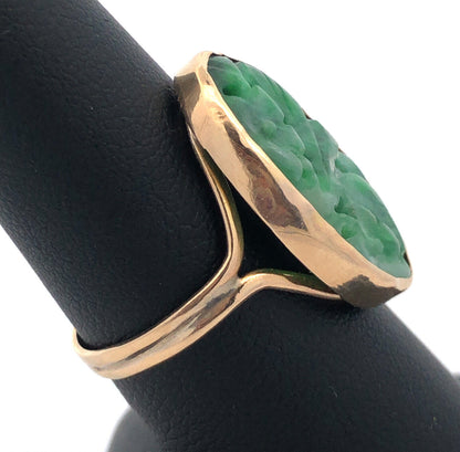 Vintage 14K Yellow Gold Oval Green Jade Hand Carved Leaves Flowers Open Ring