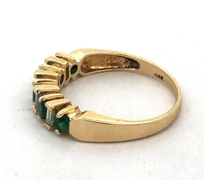 Designer 14K Yellow Gold Green Emeralds Diamond Wedding Anniversary Band Ring