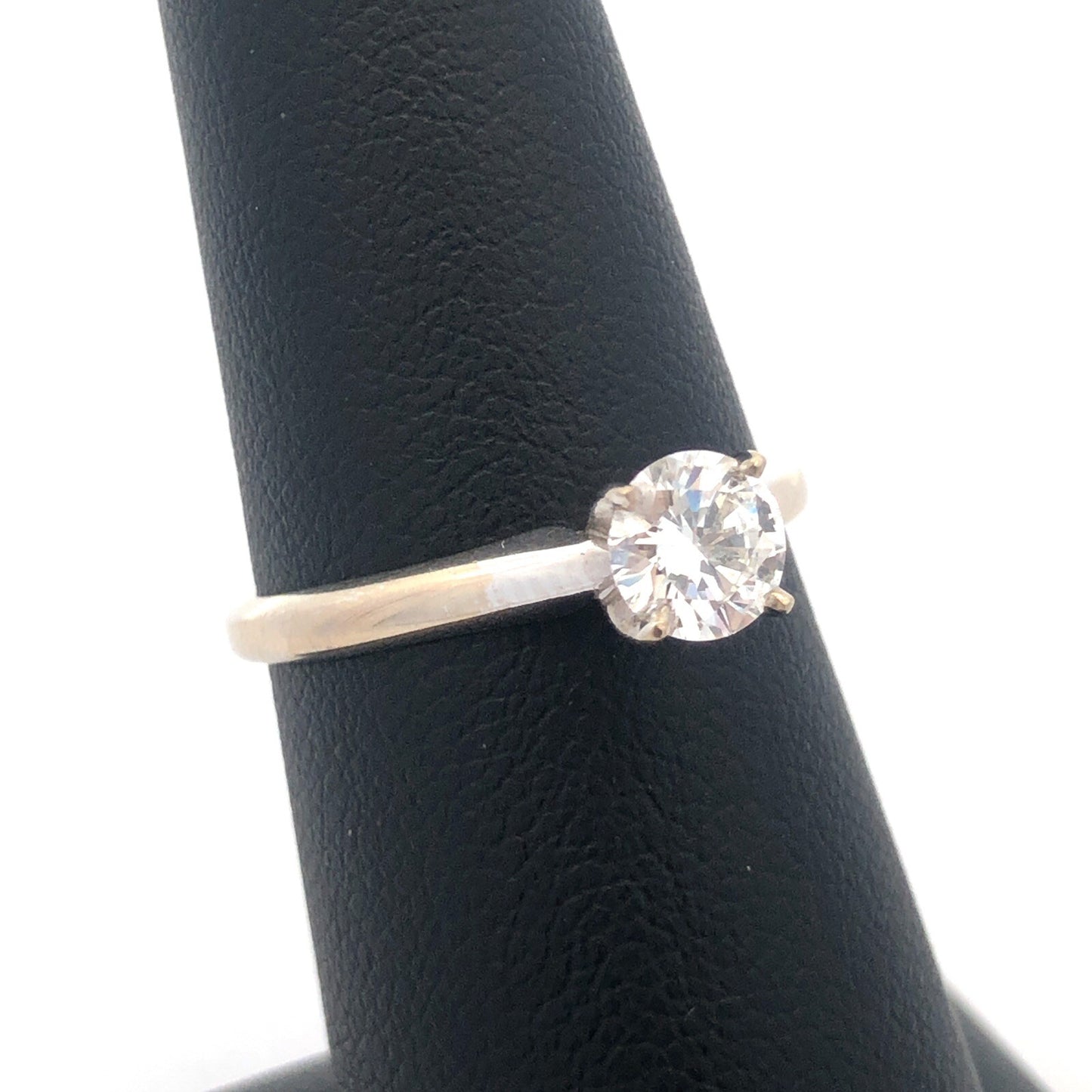 Designer 14K White Gold Round Diamond Solitaire Size 6.75 Engagement Ring