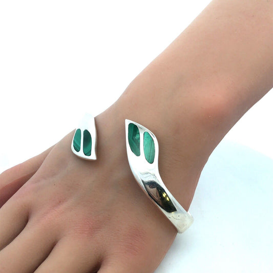 Mid Century Taxco Sterling Silver Malachite Inlay Modernist Hinged Cuff Bracelet