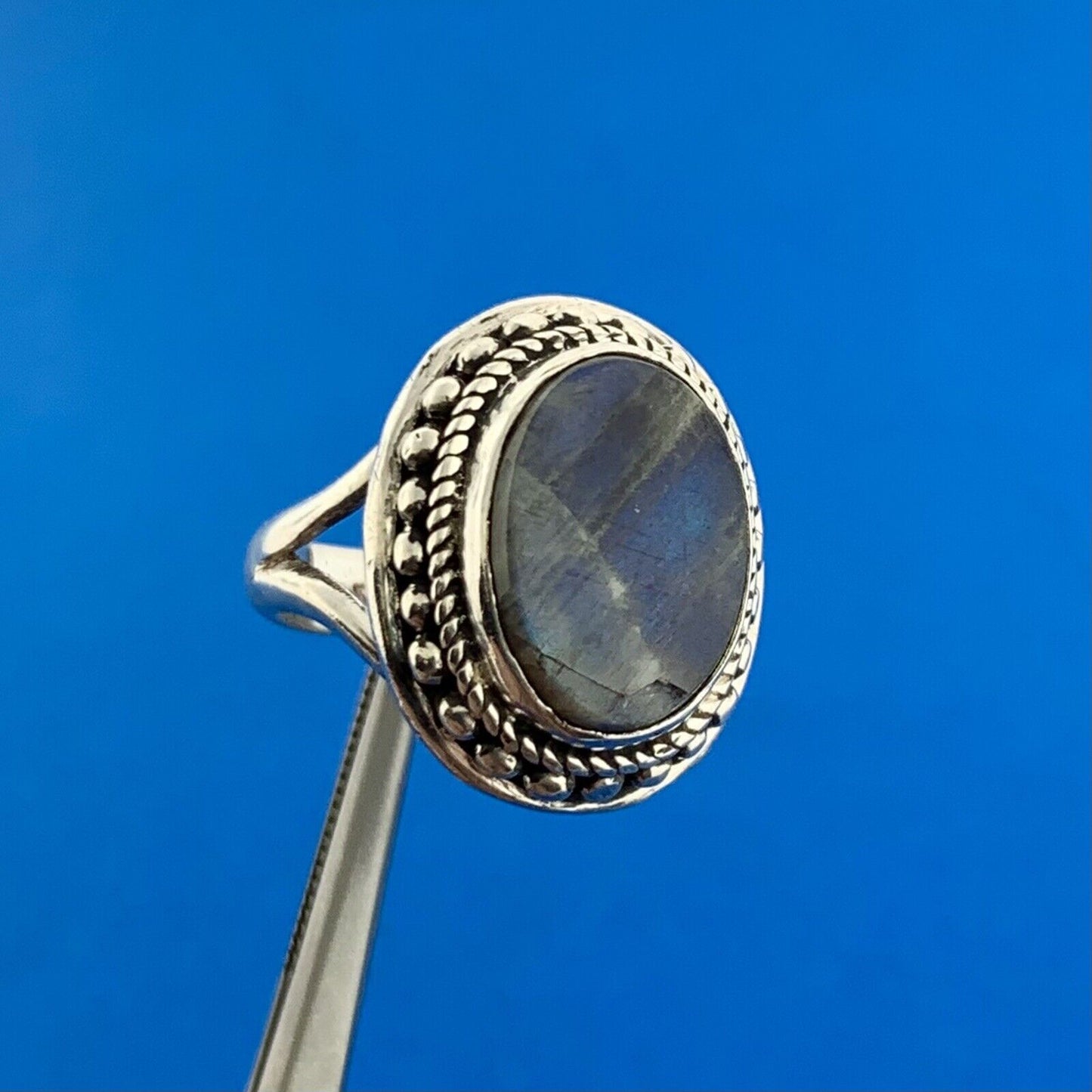 Designer 925 Sterling Silver Labradorite Cabochon Balinese Style Cocktail Ring