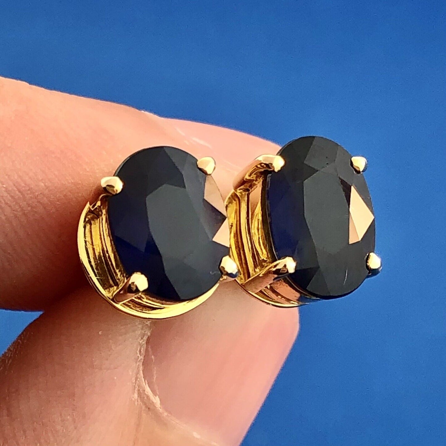 Classic 18K Yellow Gold Sapphire September Anniversary Statement Stud Earrings