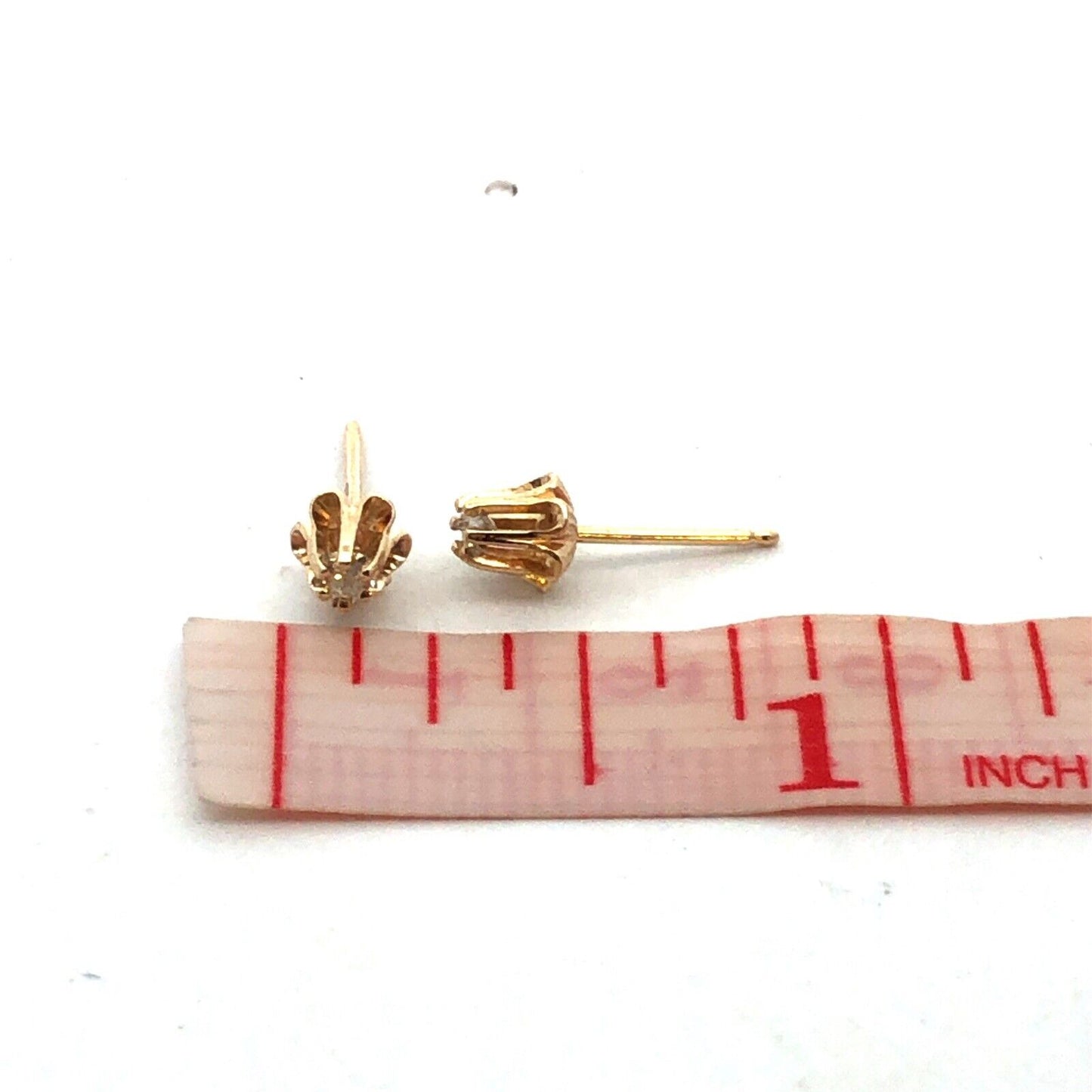 14K Yellow Gold Round Diamond Buttercup Flower Solitaire Stud Earrings