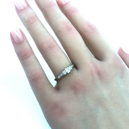 Designer 10k White Gold Round Cut Diamond Promise Cluster Engagement Ring Size 7