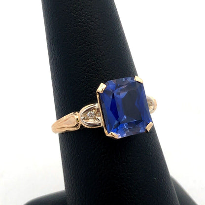 Vintage 14K Yellow Gold Emerald Cut Blue Sapphire Diamond Accent Occasion Ring