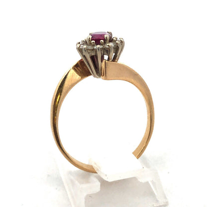 Gorgeous 14k Yellow Gold Oval Cut Ruby Diamond Halo Twisted Band Ring Size 6.25