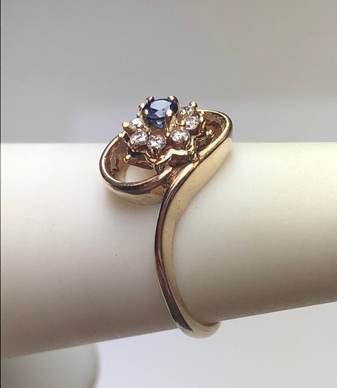 Designer 14K Yellow Gold Diamond Sapphire Free Form Flower Cocktail Ring