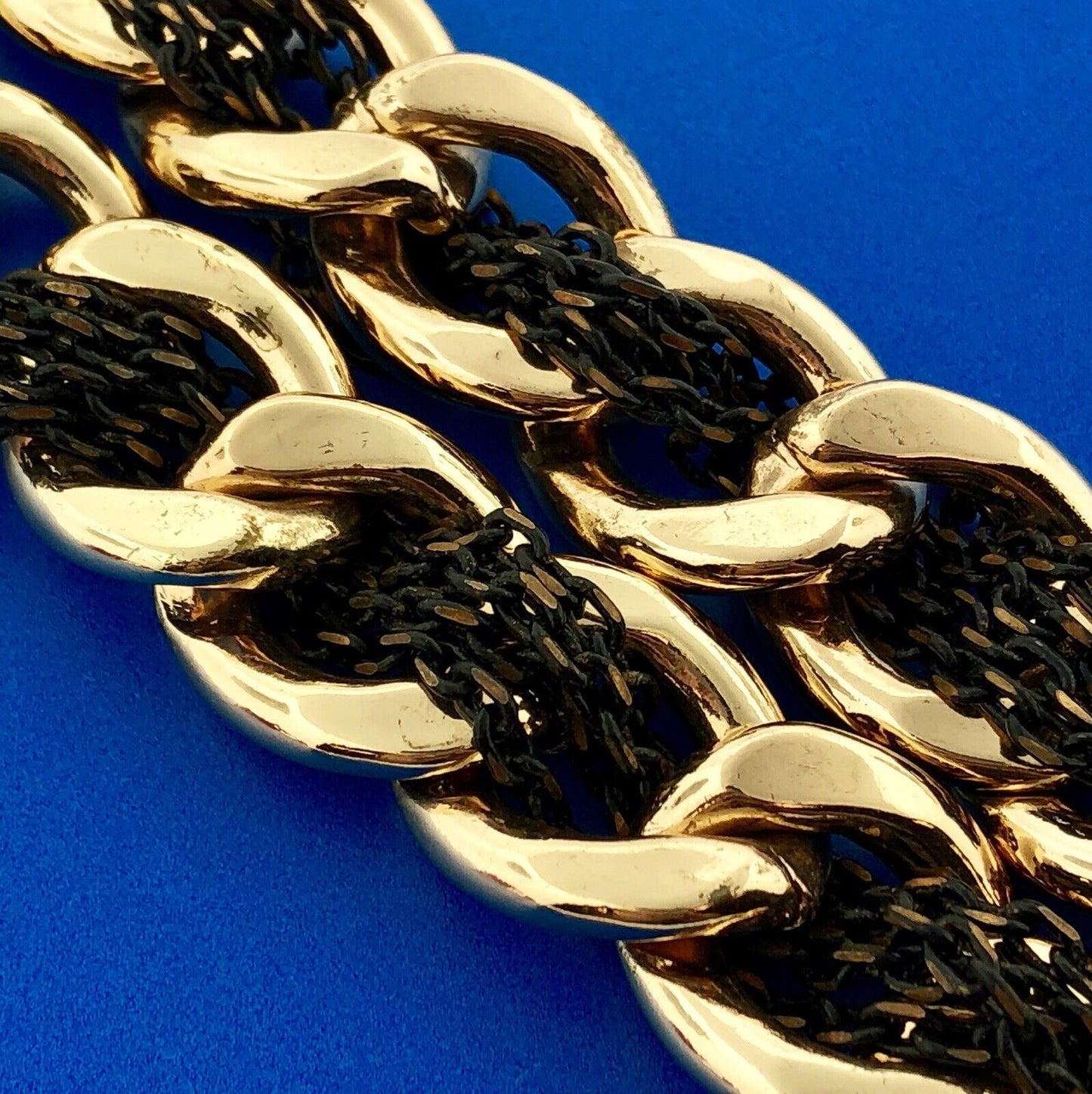 Ladies Gold Tone Curb Link Black Oval Cable Link Interwoven Statement Necklace