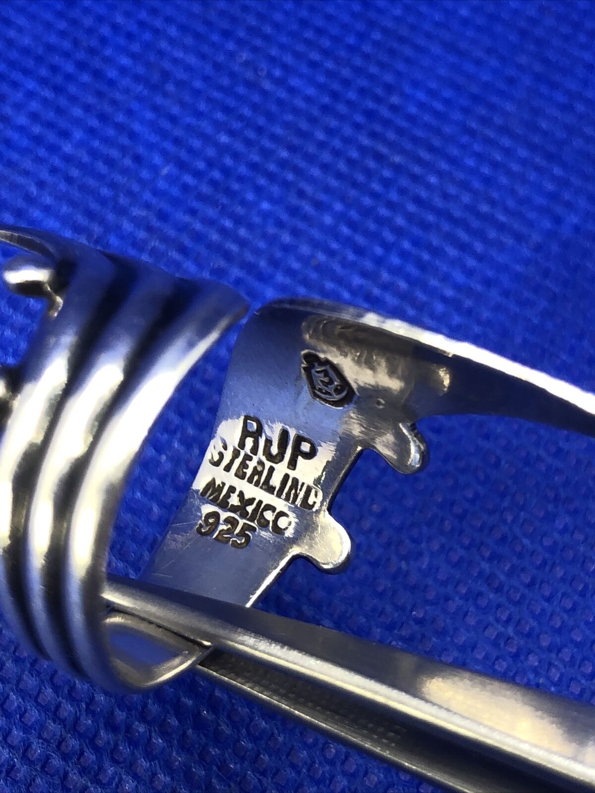 Taxco Mexico RJP 925 Sterling Silver Wrap Texture Statement Finger Ring