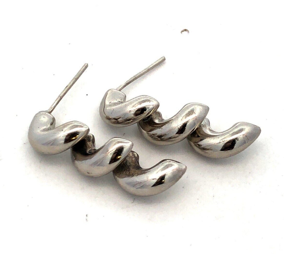 Estate Rhodium Plated Silver Tone Macaroni Link Chain Dangle Stud Earrings