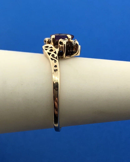 Vintage 10K Yellow Gold Garnet Diamond January Anniversary Bypass Ring