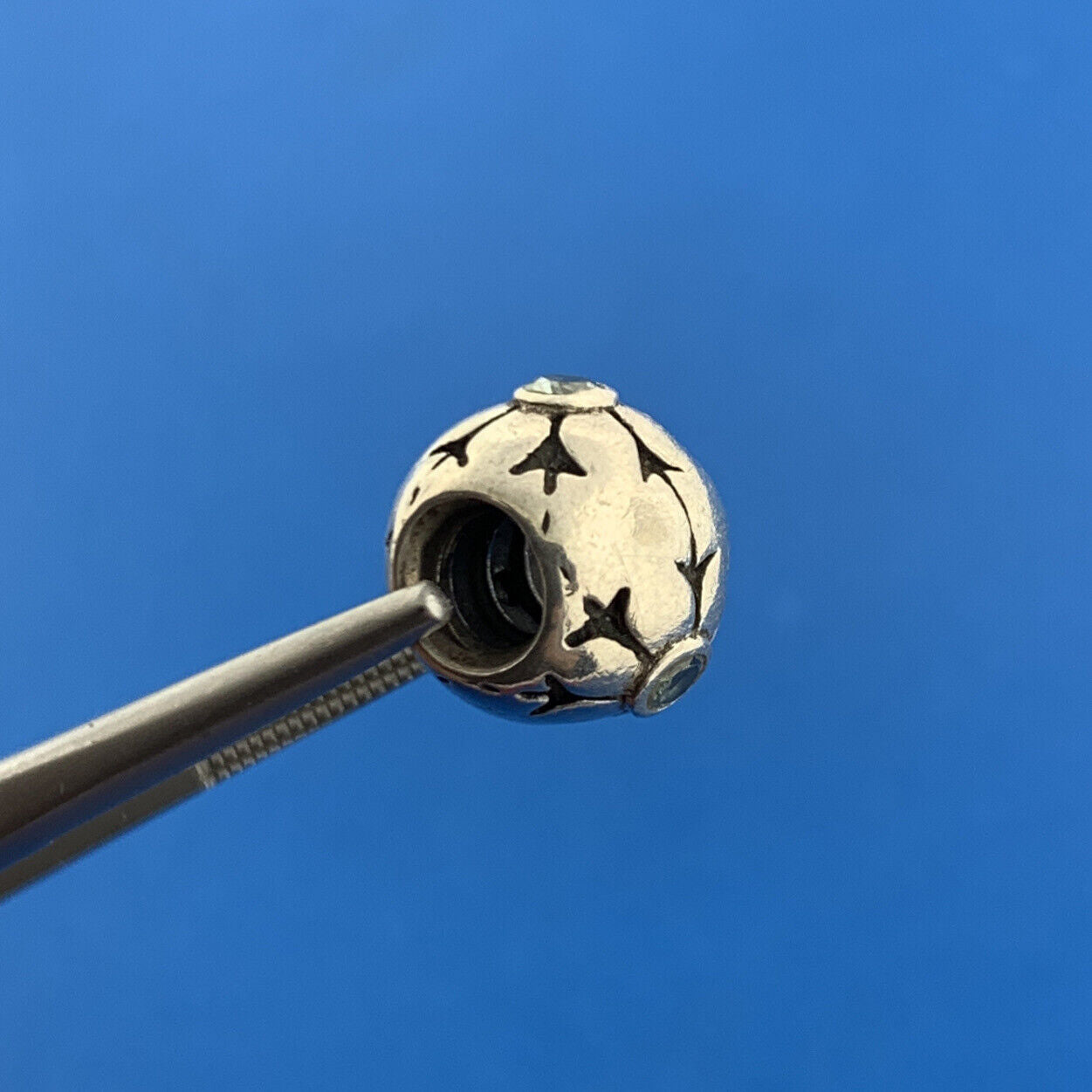 Authentic PANDORA Sterling Silver Aqua Sparkling CZ Snowflake Charm 790367CZA