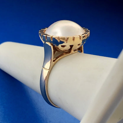 Vintage Estate 14k Yellow Gold Solitaire White Pearl Dome Ring Size 7.25