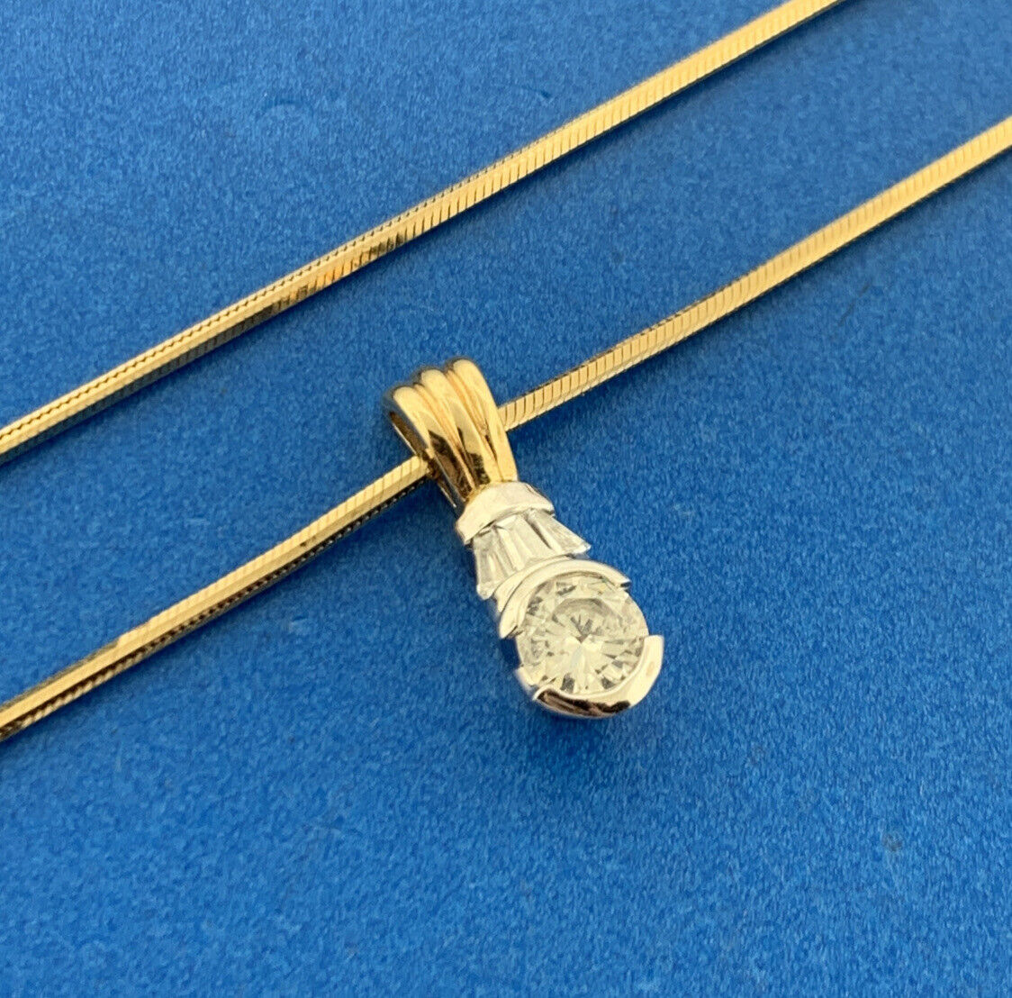 Gorgeous 14k Yellow Gold Round Cut Diamond Baguette Accent 18" Chain Necklace