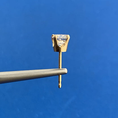 Estate 14K Yellow Gold Round Diamond Solitaire Stud Earrings