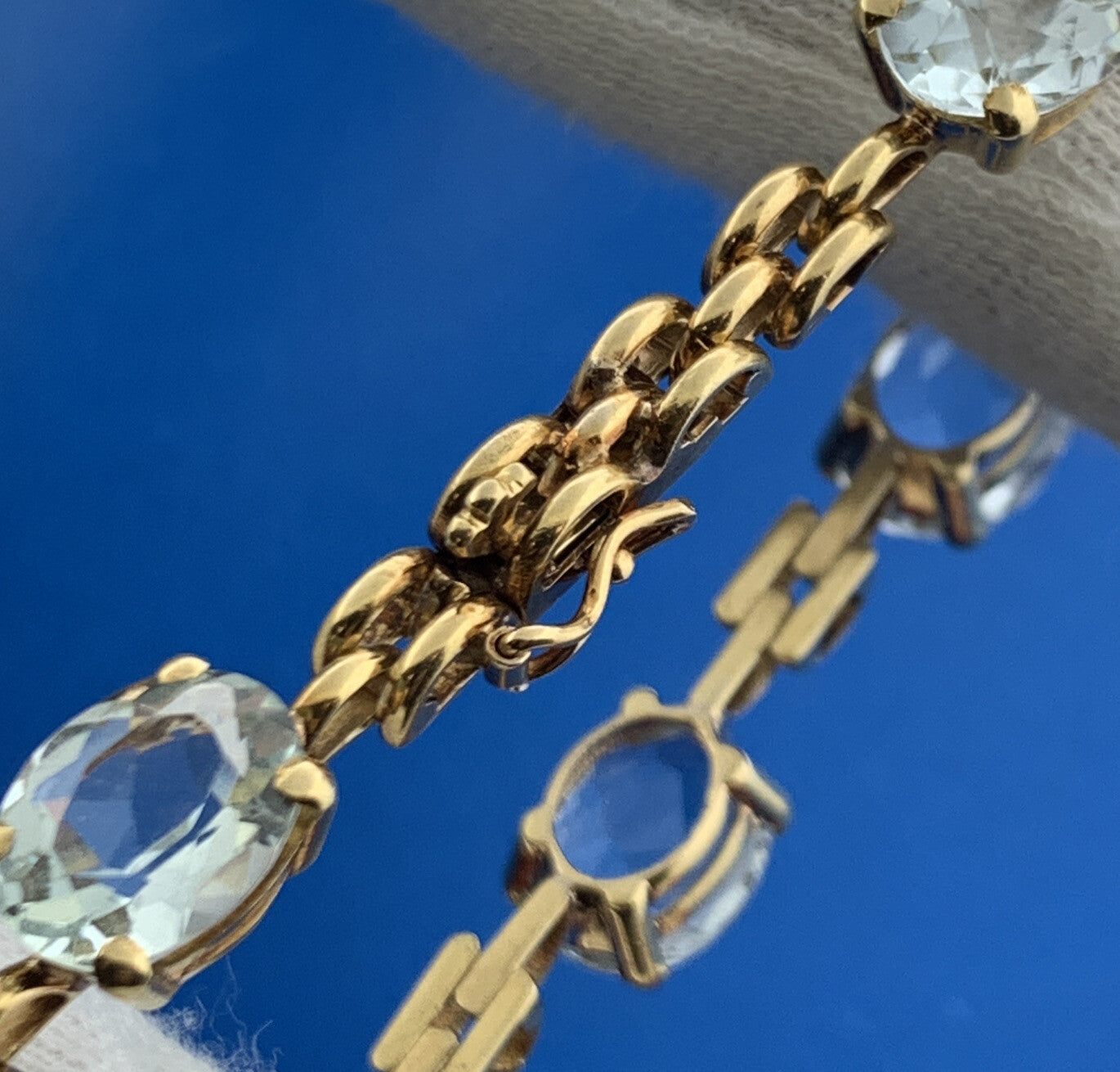 Gorgeous 18k Yellow Gold Oval Aquamarine March Anniversary Tennis 7” Bracelet