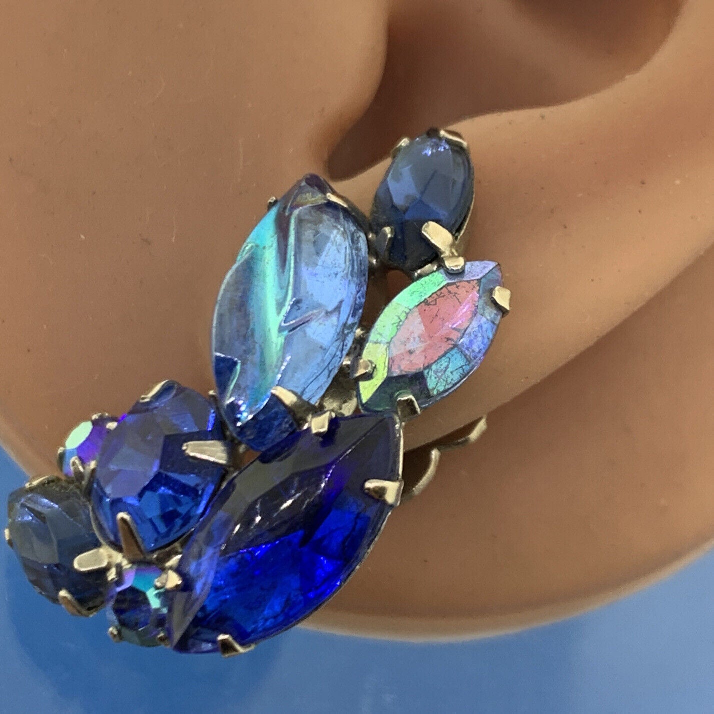 Mid Century Silver Tone Blue Aurora Borealis Rhinestone Brooch & Earrings Set