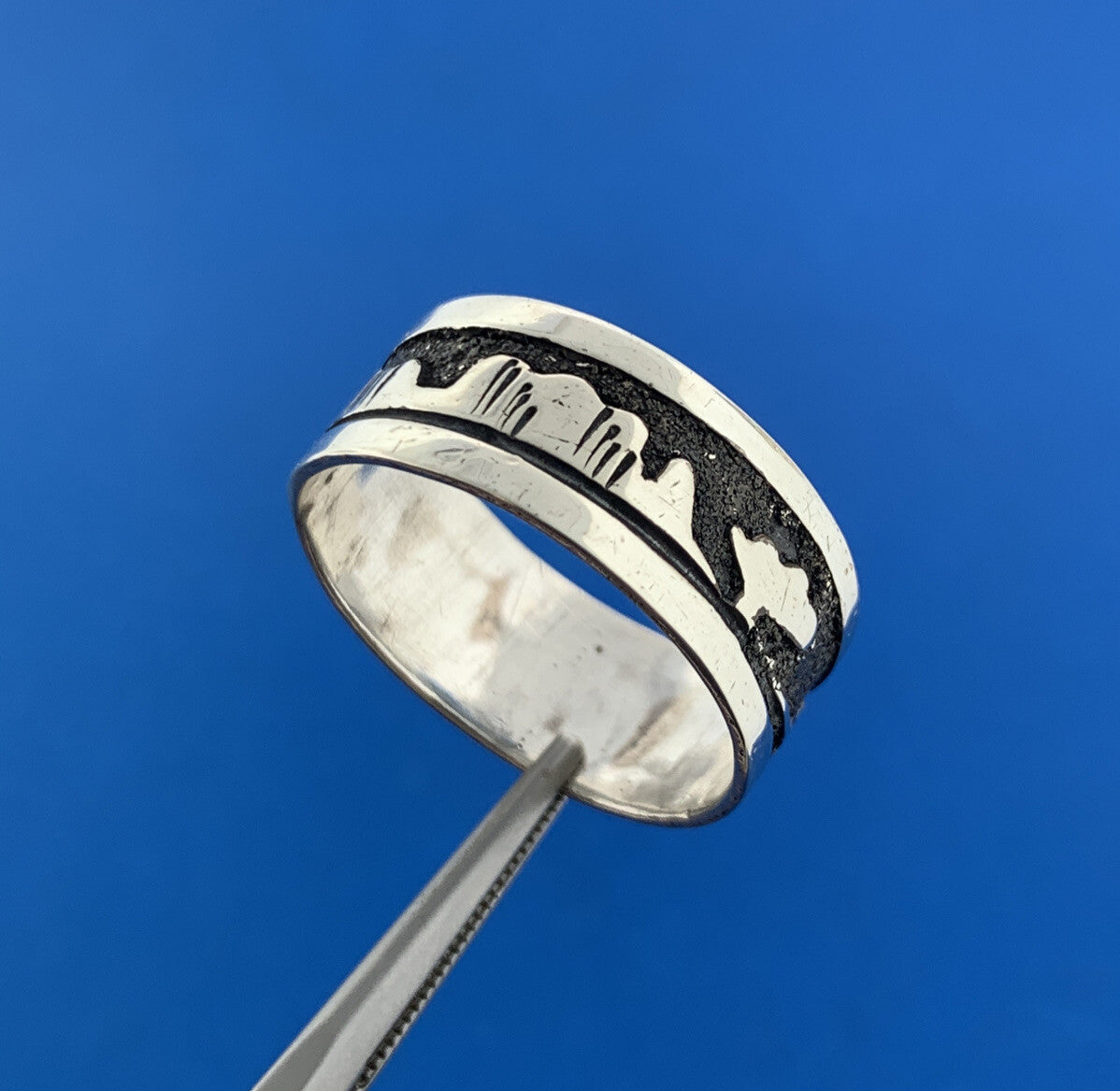 Old Pawn Native American Unsigned 925 Sterling Silver Storyteller Wide Band Ring