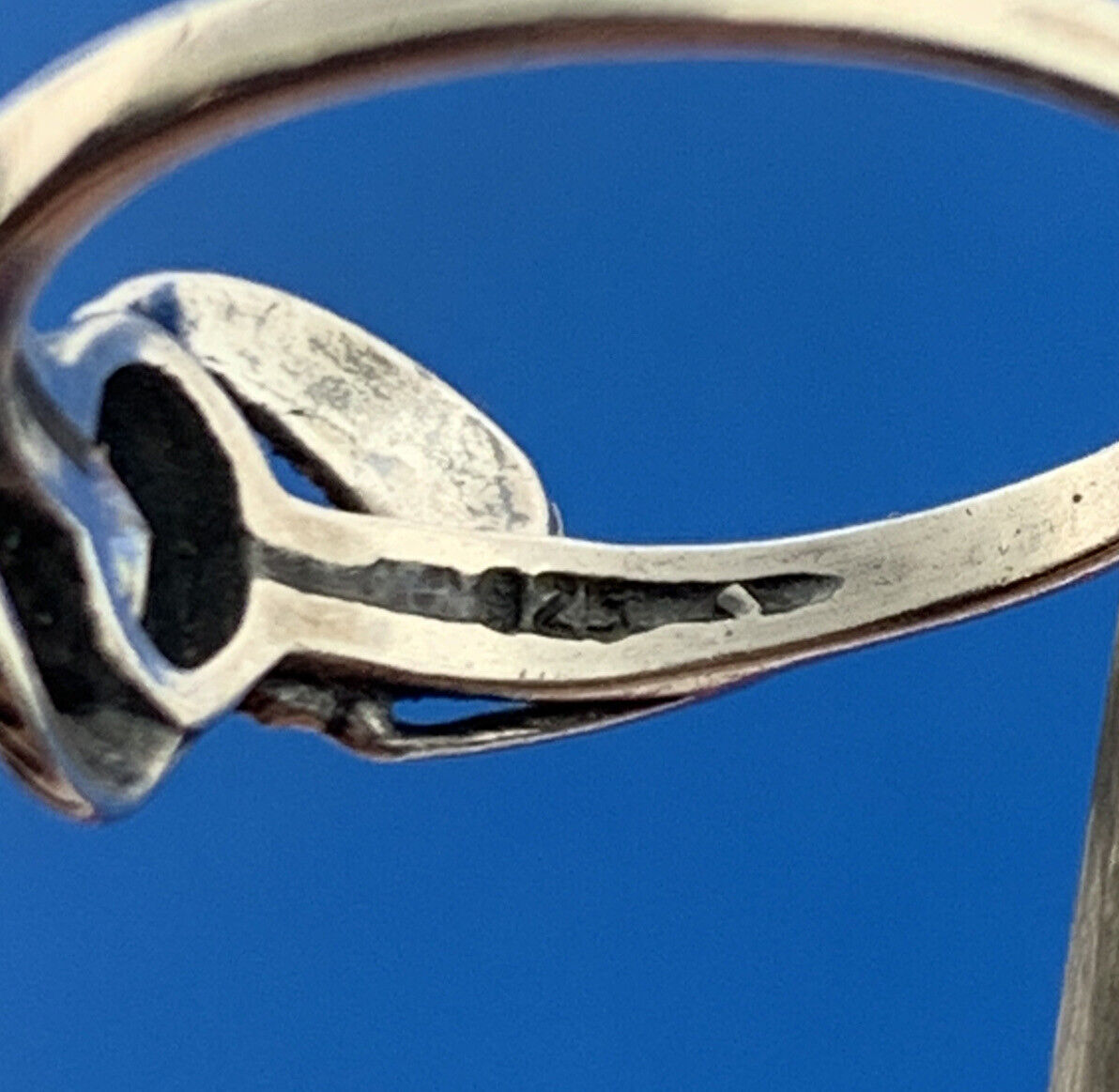 Stunning Sterling Silver 925 Oval Cut Sparkling White CZ Size 4 Floral Ring