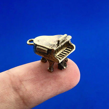 Vintage Wells Sterling Silver 925 Gold Wash Grand Baby Piano Movable Charm
