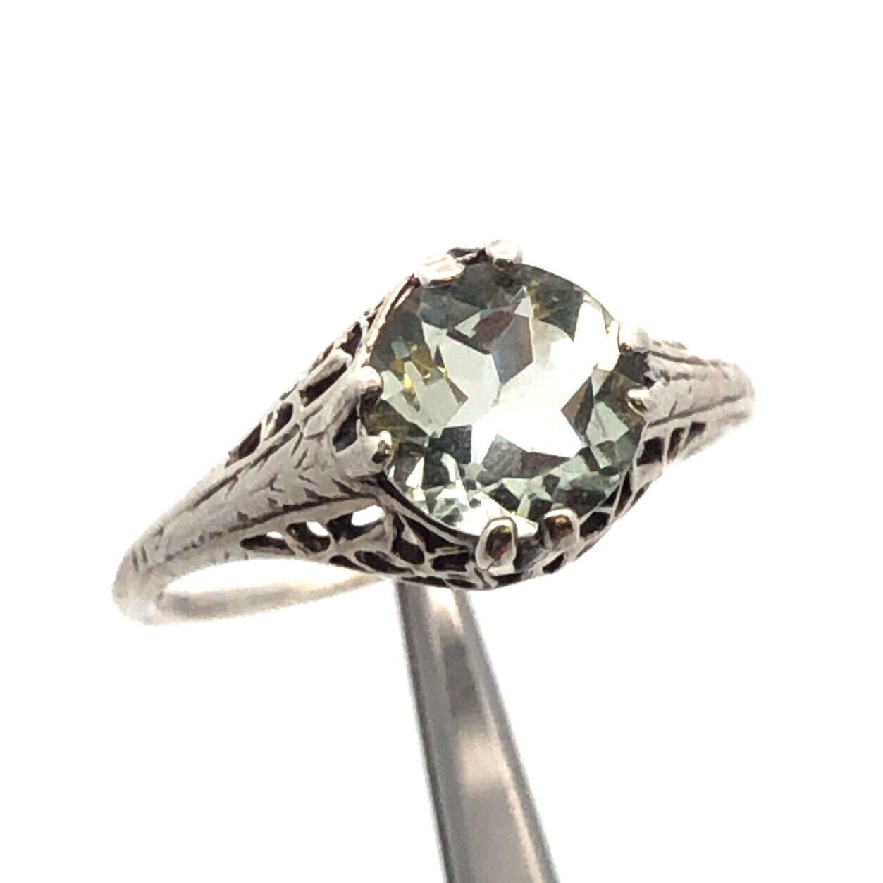 Vintage 14K White Gold Green Amethyst Prasiolite Solitaire Filigree Detail Ring