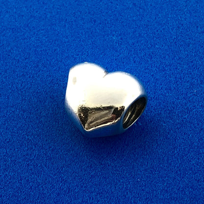 Authentic PANDORA Moments 925 Sterling Silver Puffy Polished Heart Charm 790137