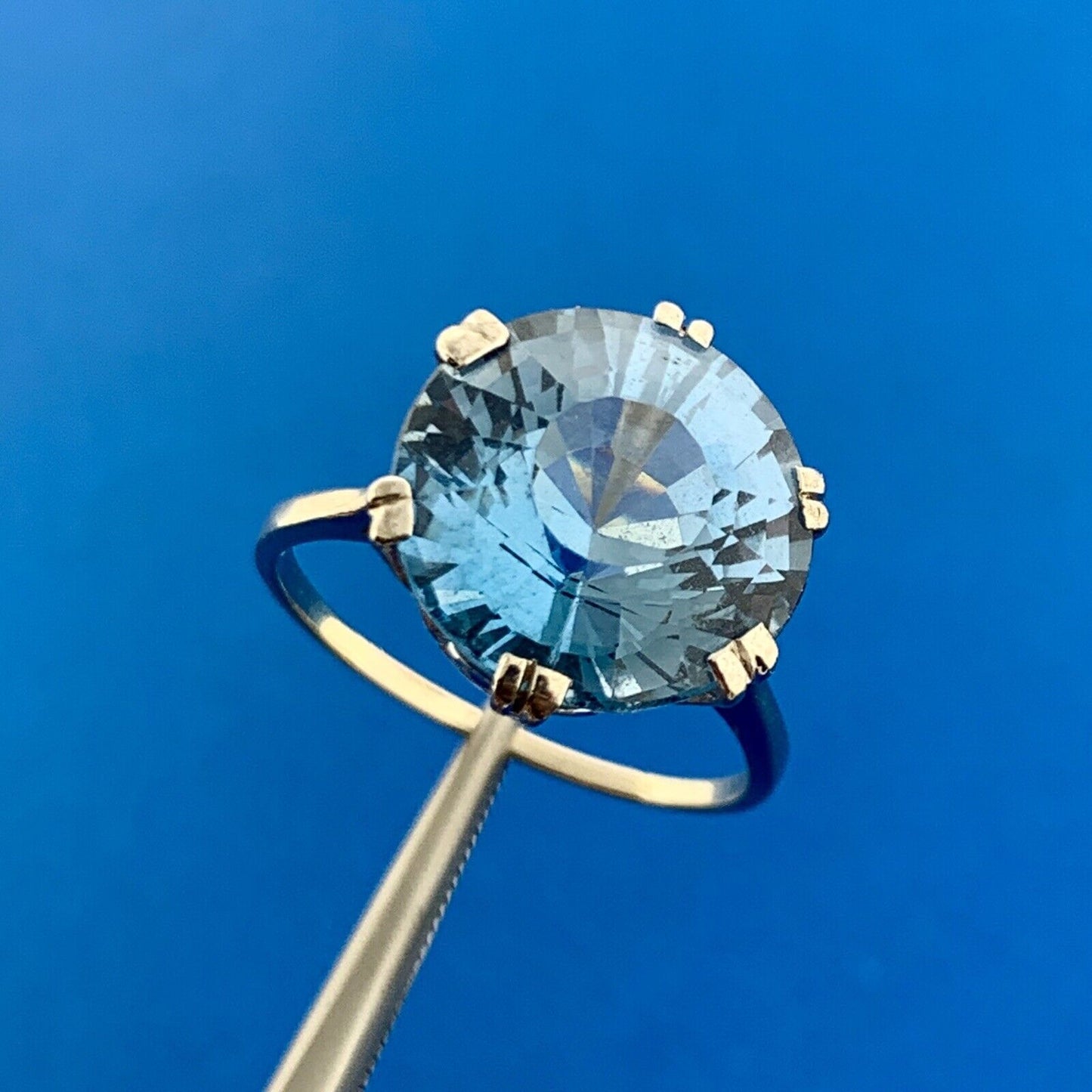 Fabulous 14K White Gold Blue Topaz Solitaire December Anniversary Statement Ring