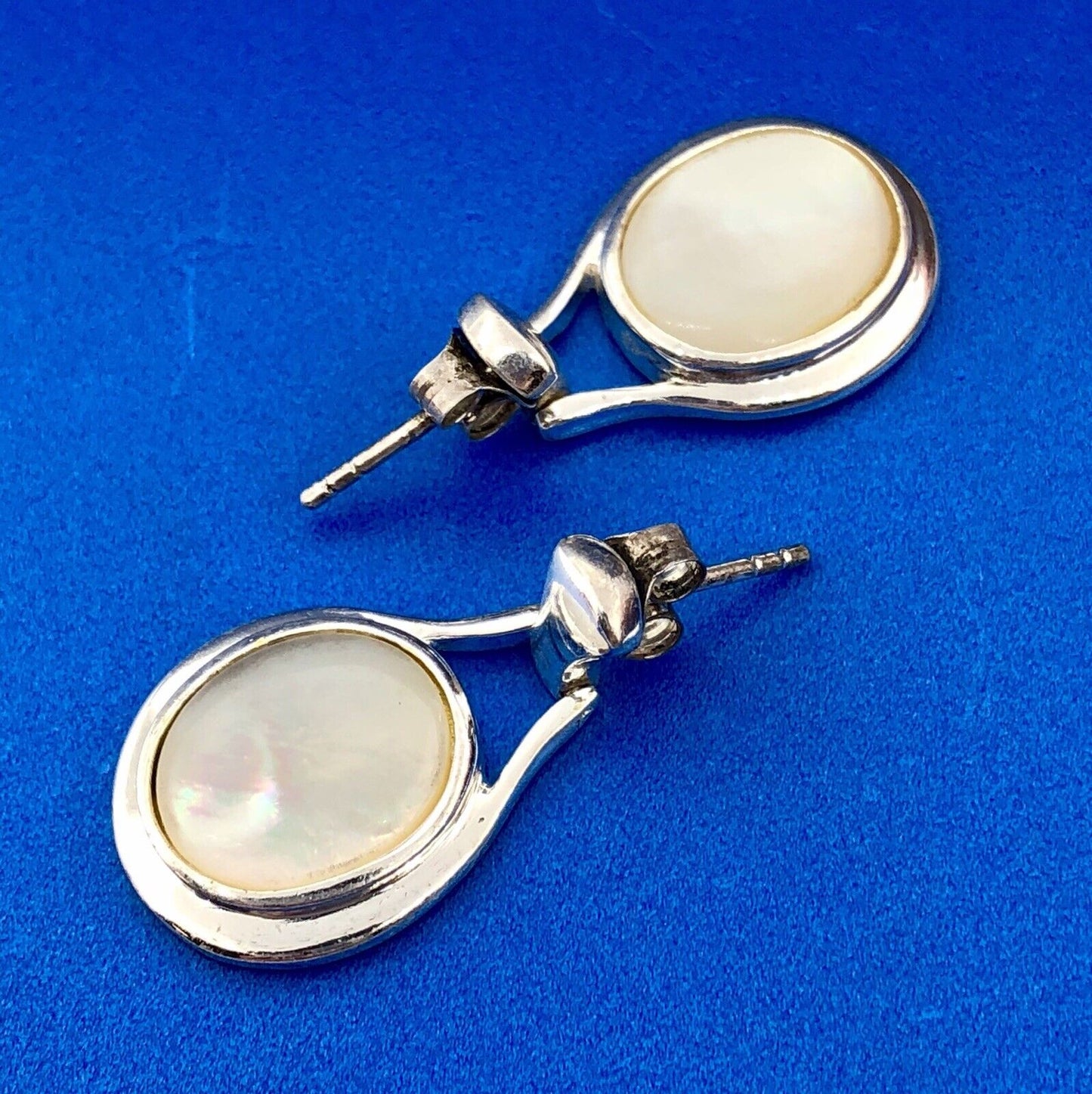 Designer SU 925 Sterling Silver Mother Of Pearl Oval Disc Drop Dangle Earrings