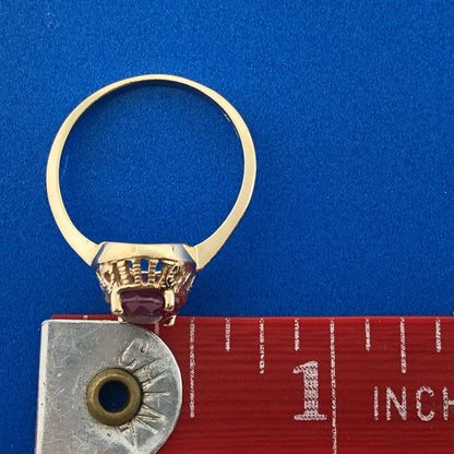 Vintage 10K Yellow Gold Oval Ruby July Anniversary Occasion Ring