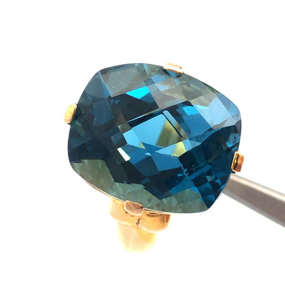Stunning 10K Yellow Gold Rectangle Cushion Cut London Blue Topaz Cocktail Ring