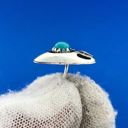 Stunning Sterling Silver 925 Cabochon Turquoise Bear Claw Stud Earrings