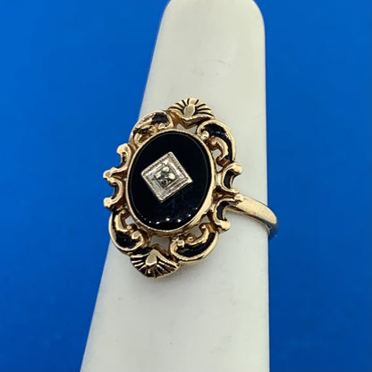 Vintage PSco 10K Yellow Gold Onyx Diamond Black Enamel Scroll Cocktail Ring