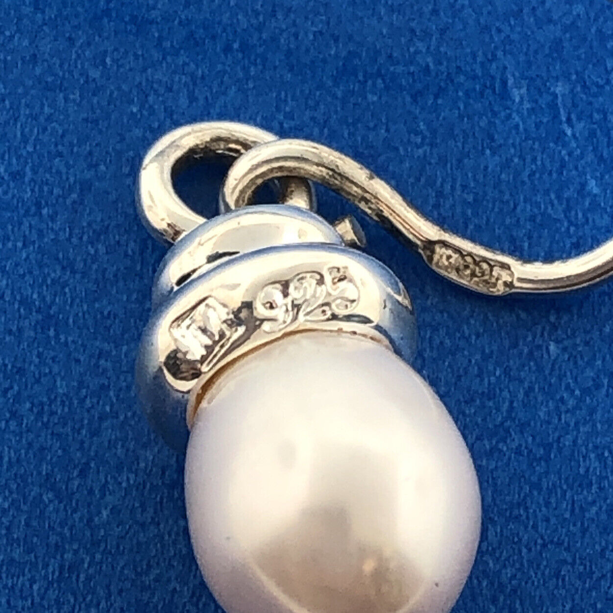 Stunning Sterling Silver 925 Elongated White Pearl Bulb Dangle Hook Earrings