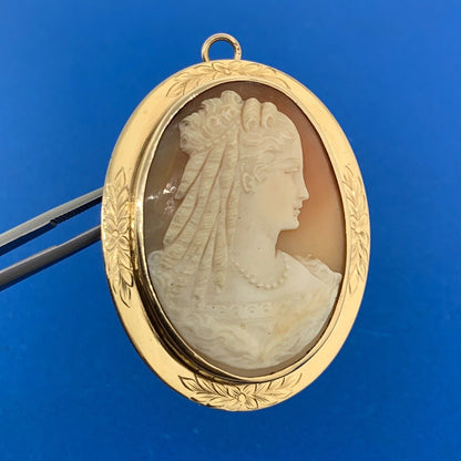 14K Yellow Gold Carved Oval Cameo Statement Brooch Pendant