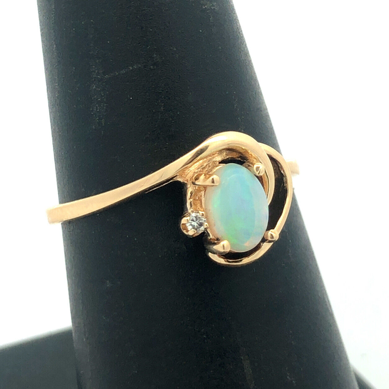 Designer FM 10K Yellow Gold Oval Opal Diamond Accent Occasion Anniversary Ring