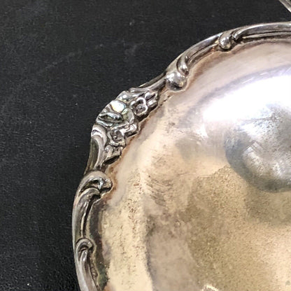 William Rogers Silver Plate Wellington #1113 Sauce Gravy Boat Attached Tray