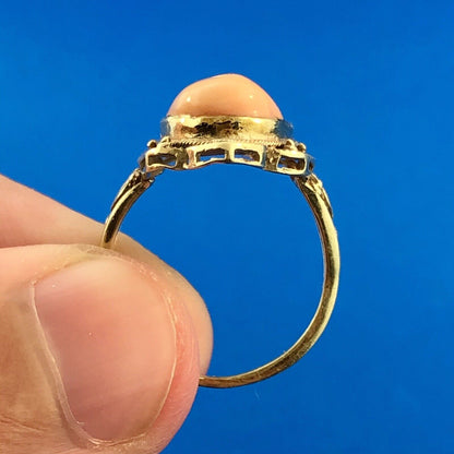 Victorian 14K Yellow Gold Carved Pink Cameo Filigree Statement Finger Ring