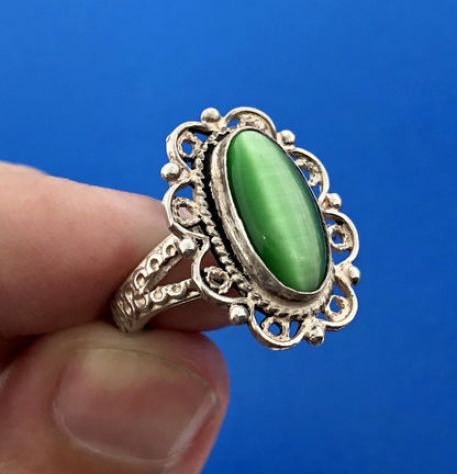 Bright Retro Sterling Silver 925 Green Tigers Eye Scroll Filigree Cocktail Ring