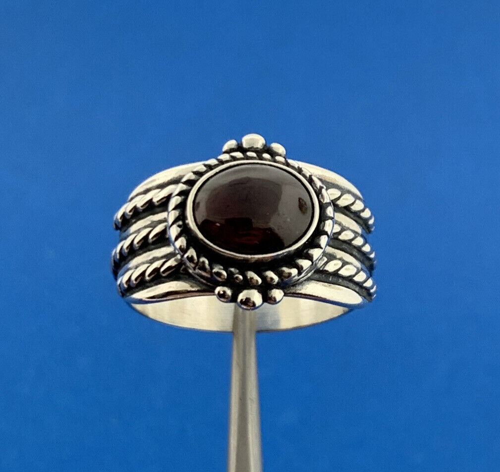 Desiger QT 925 Sterling Silver Oval Red Tourmaline Cabochon Rope Ribbed Ring