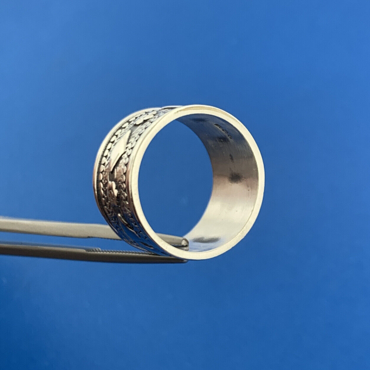 Vintage Sterling Silver 925 Stamped Flower Diamond Design Statement Band Ring