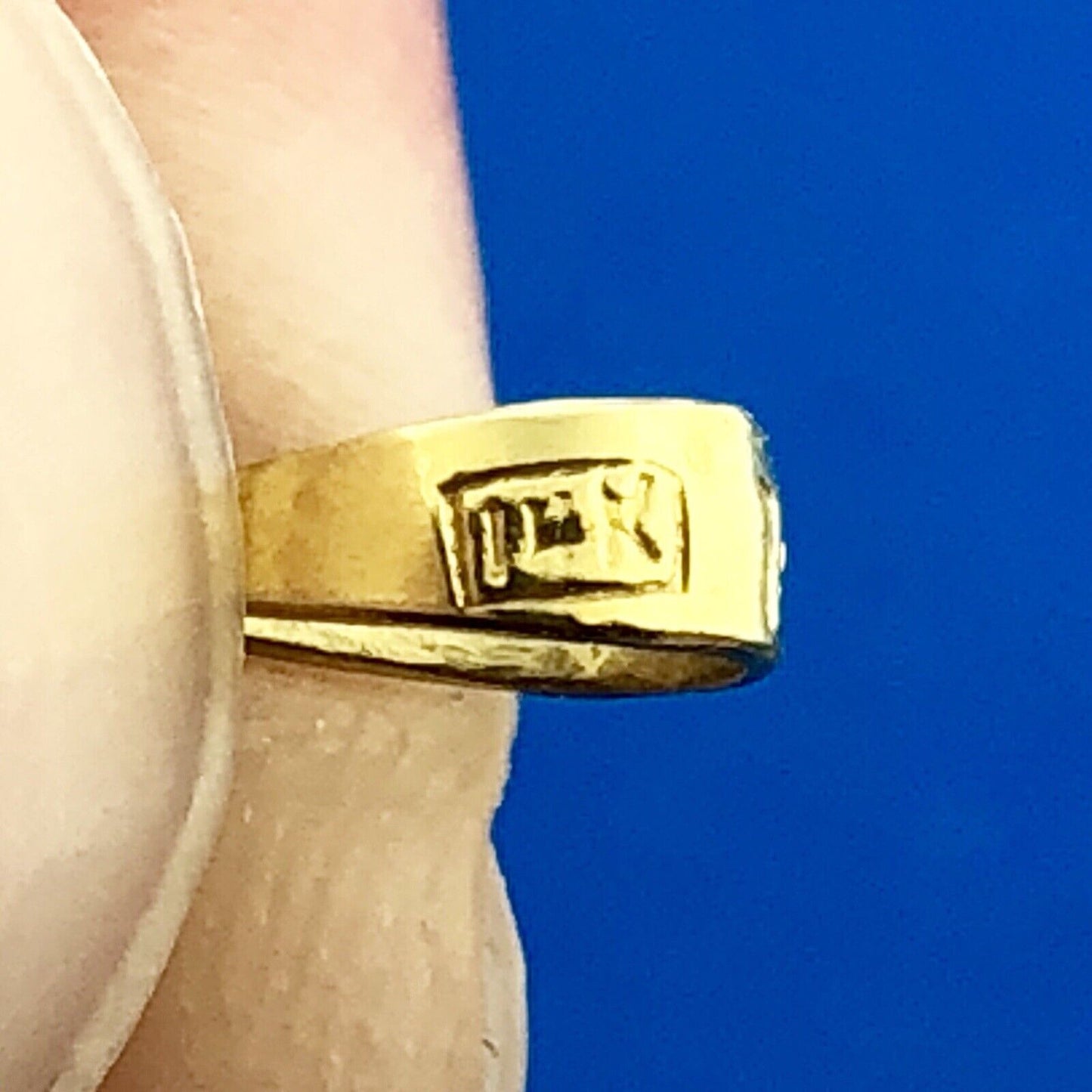 14K Yellow Gold Amethyst Solitaire February Anniversary Statement Pendant