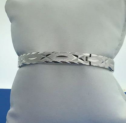 Retro 18K White Rolled Gold Plated X O Diamond Cut Etched Hinged Cuff Bracelet