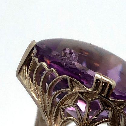 Vintage 14K White Gold Oval Cabochon Purple Amethyst Filigree Cocktail Ring