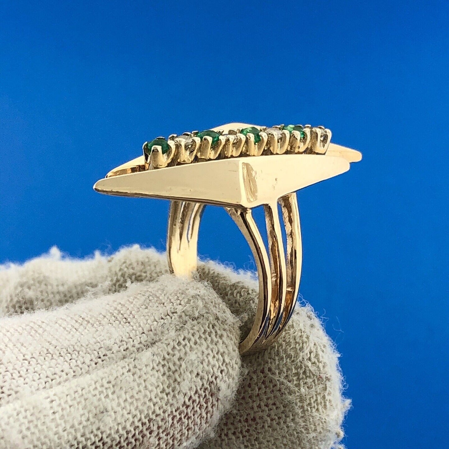 Designer Modernist 14k Yellow Gold Round Diamond Emerald Twin Triangle Ring