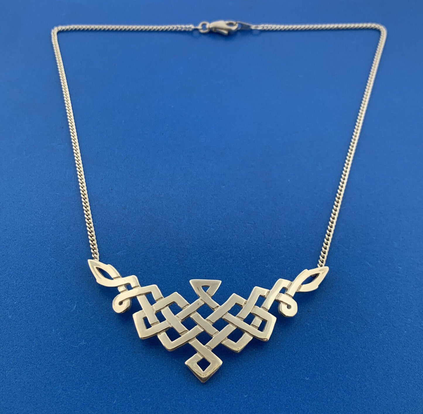 Vintage Designer 925 Sterling Silver Modernist Celtic Lines Small Bibb Necklace