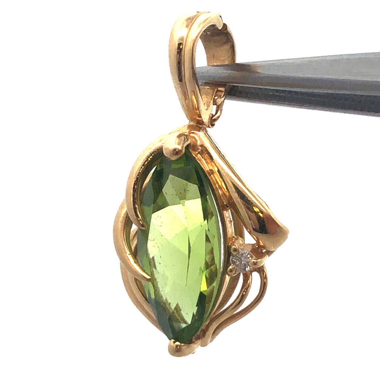 Vintage 14K Yellow Gold Marquise Peridot Round Diamond Accent Modernist Pendant