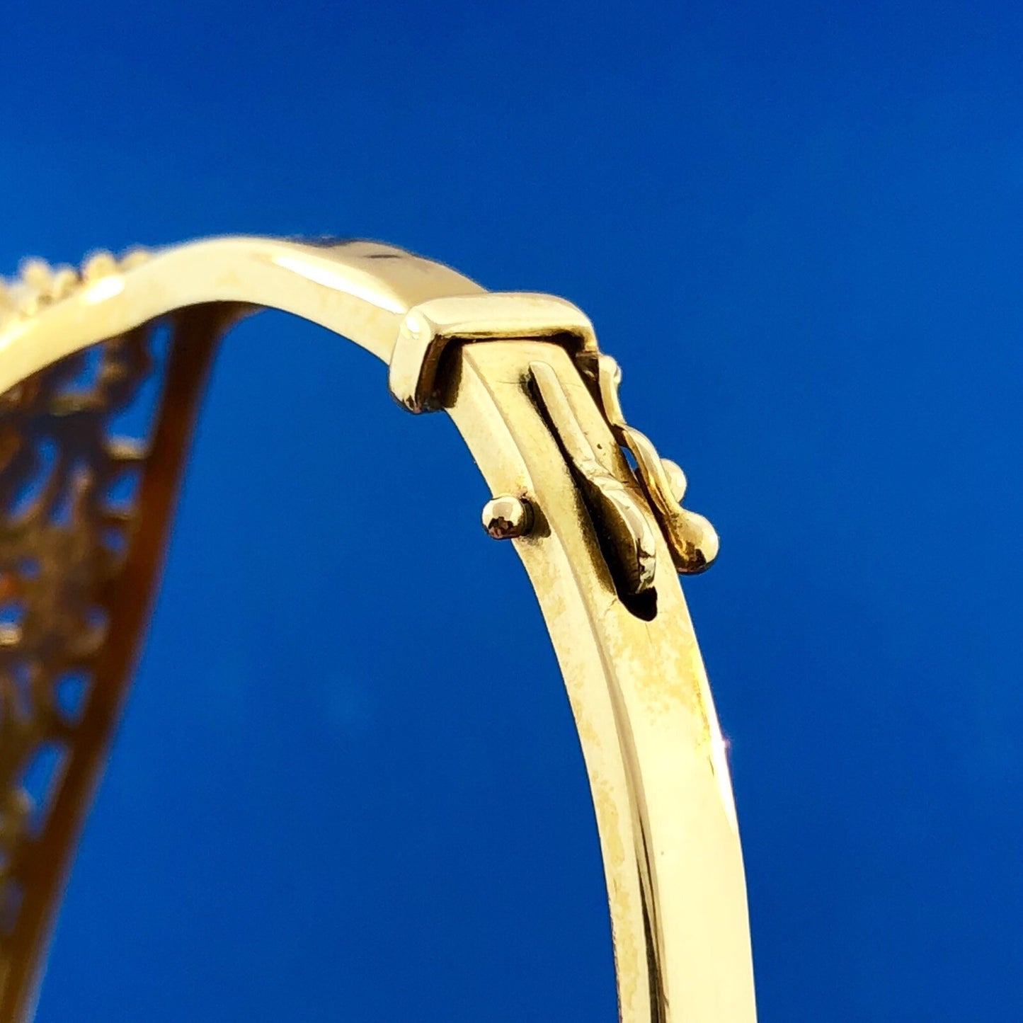 Art Deco 14K Yellow Gold Ornate Opal Scroll Decorative Scroll Bangle Bracelet