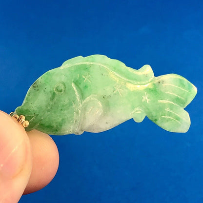 Vintage 14K Yellow Gold Hand Carved Jade Jadeite Carp Koi Tarpon Fish Pendant