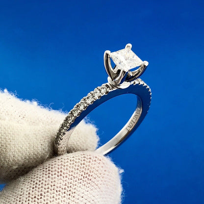 Stunning Vera Wang 14k White Gold Princess Cut Diamond Engagement Ring Size 6.25