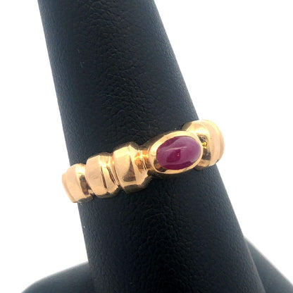 Gorgeous 14k Yellow Gold Oval Shaped Cabochon Fuchsia Ruby Ridge Ring Size 8